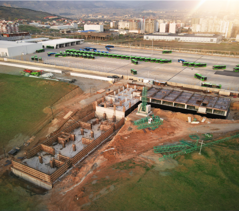 Construction - installation process of 6th and 7th block at Viva Rockwell